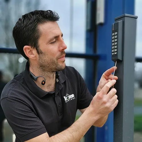 Installateur de système d'alarme pour les professionnels Installation d'un système de contrôle d'accès à Niort